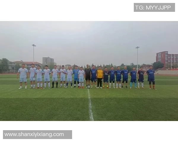 邀请赛点评:重庆足球队的配合表现